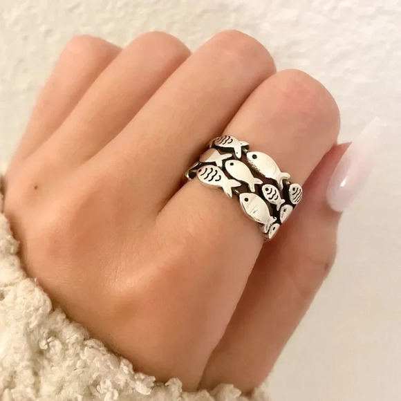 925 Sterling Silver Fish Ring School of Fish Ring Dainty Fish Ring Band - Picture 1 of 9